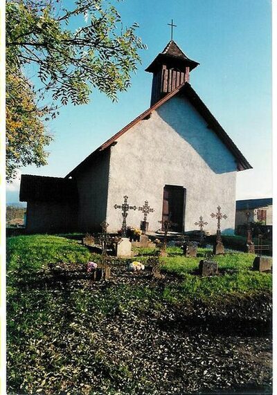 Chapelle et cimetière dAvaux Romagnieu