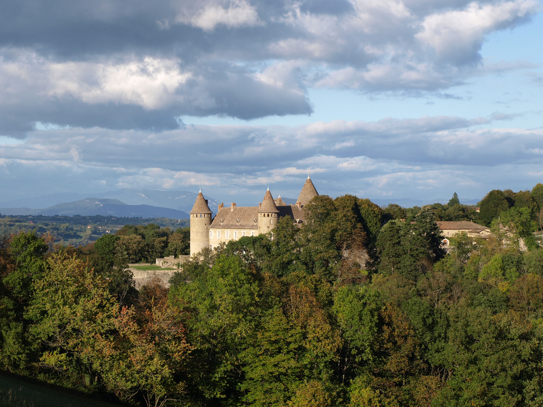 chateau-virieu-dauphine-isere